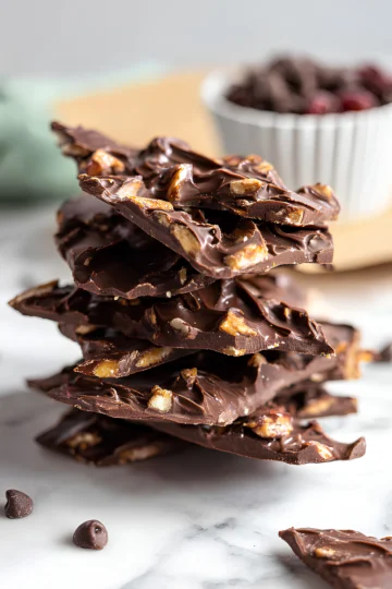 Almond chocolate bark
