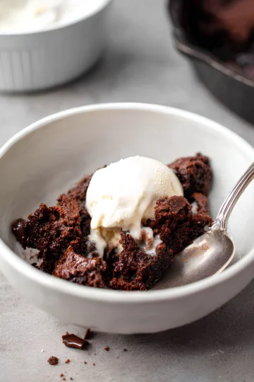 Chocolate spoon cake