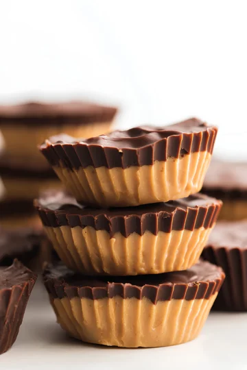 Peanut butter keto cups
