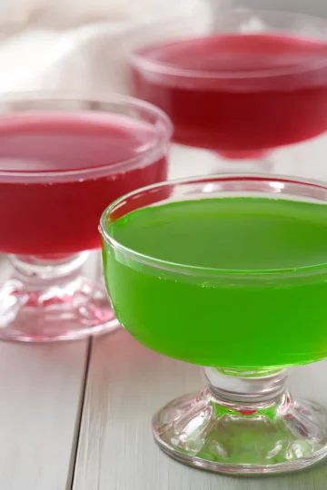 Vegan jello dessert cups