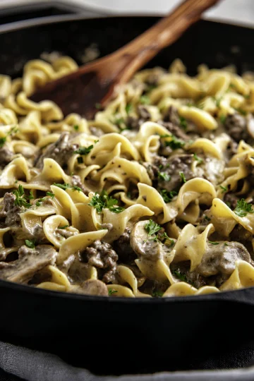 Creamy ground beef stroganoff