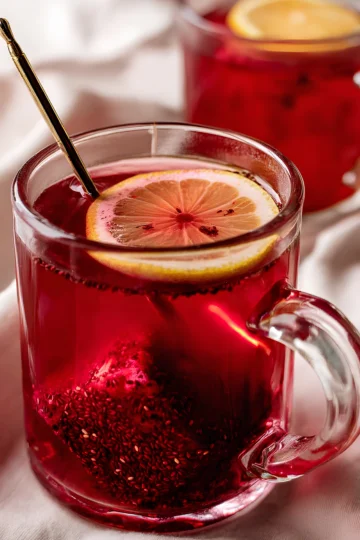 Hibiscus chia lemon drink