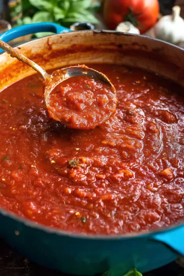 Homemade Italian tomato sauce