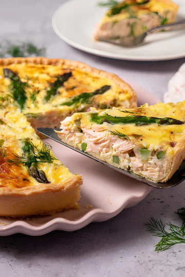 Sliced salmon quiche