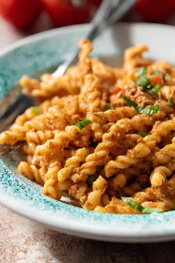 Tuna tomato gemelli pasta